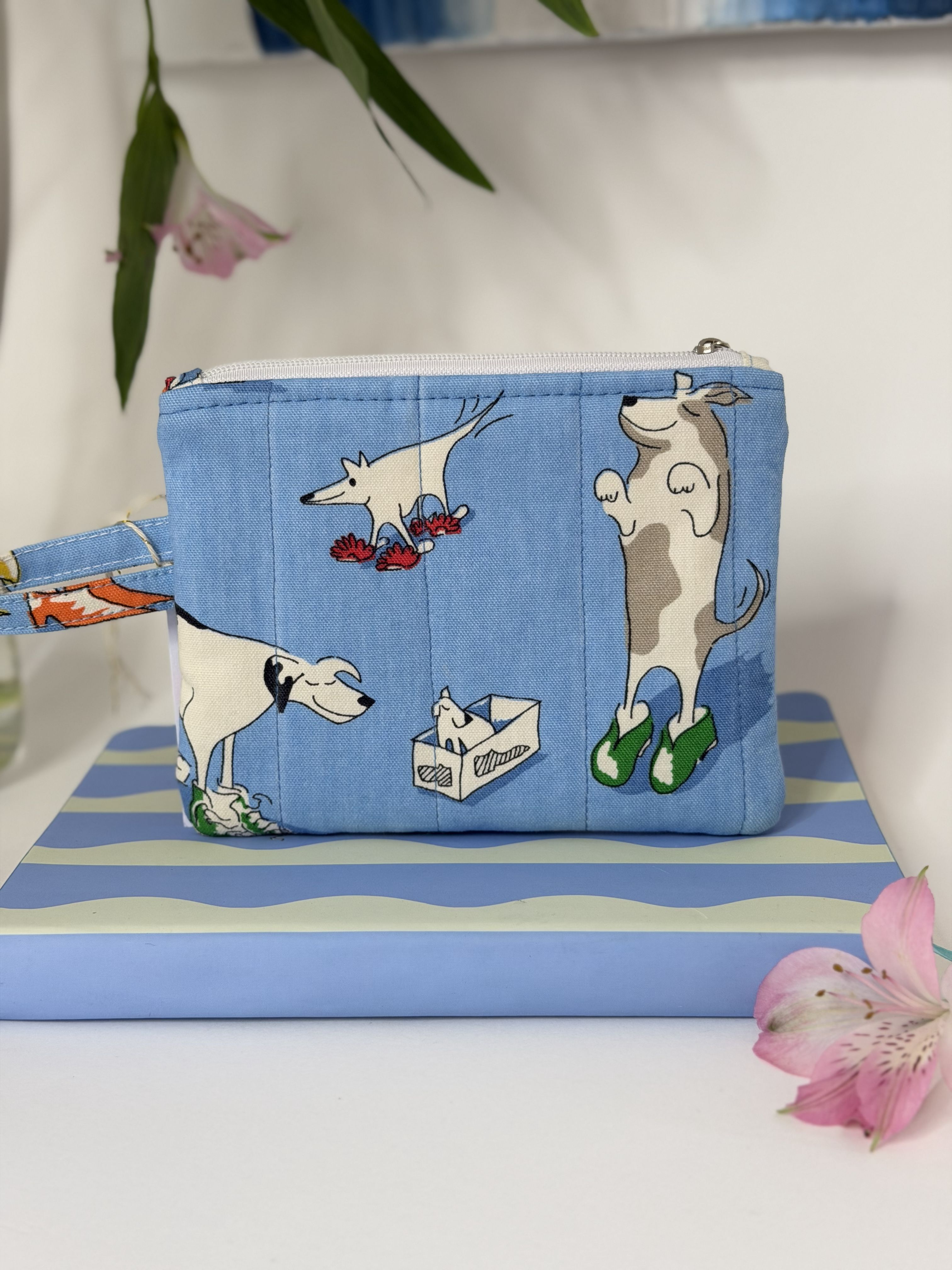 Pikowany portfelik mini saszetka Blue Dogs — zdjęcie 1 z 4